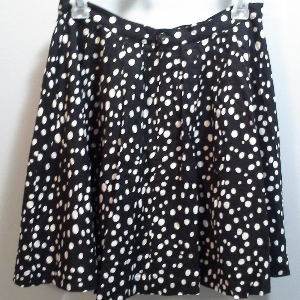 Black with white polka dots Forever 21 skirt size S